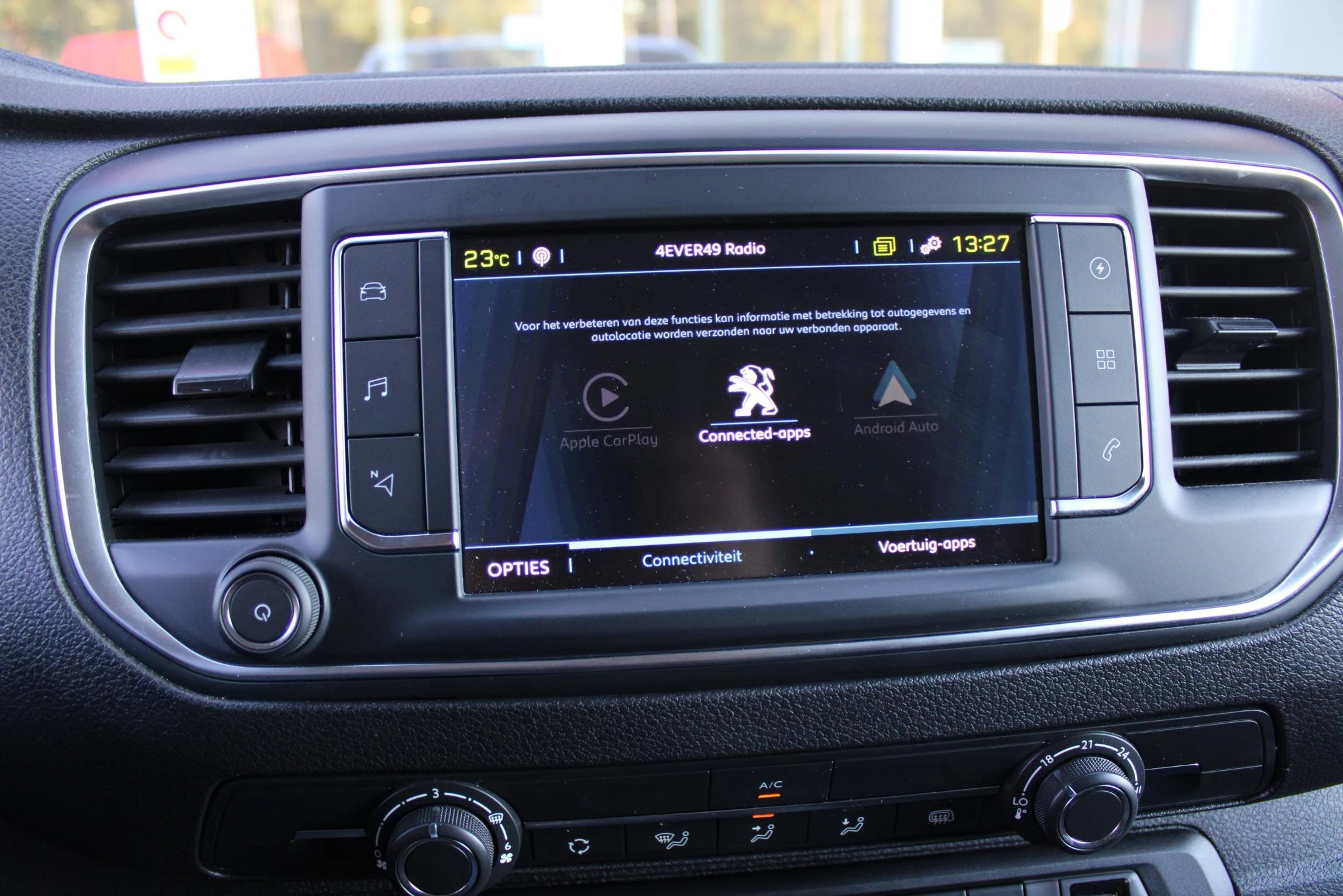 Hoofdafbeelding Peugeot e-Expert
