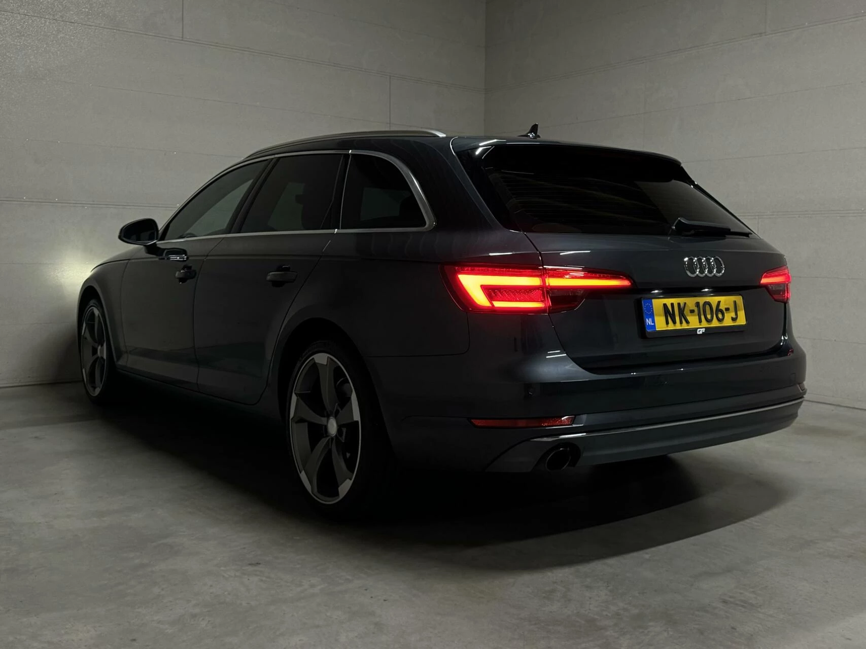 Hoofdafbeelding Audi A4