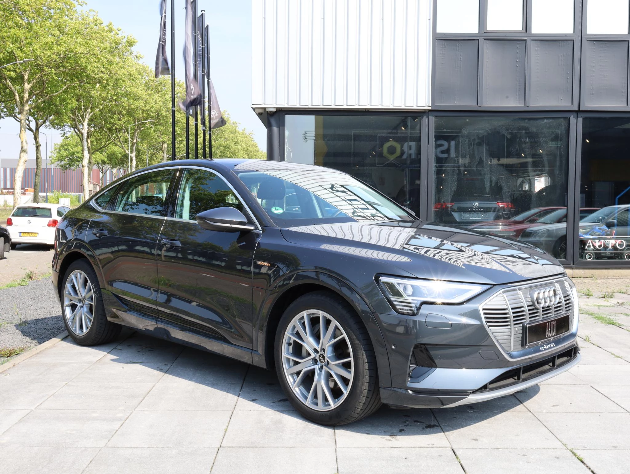 Hoofdafbeelding Audi e-tron