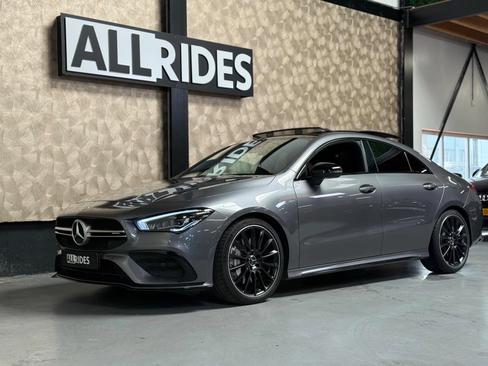 Hoofdafbeelding Mercedes-Benz CLA