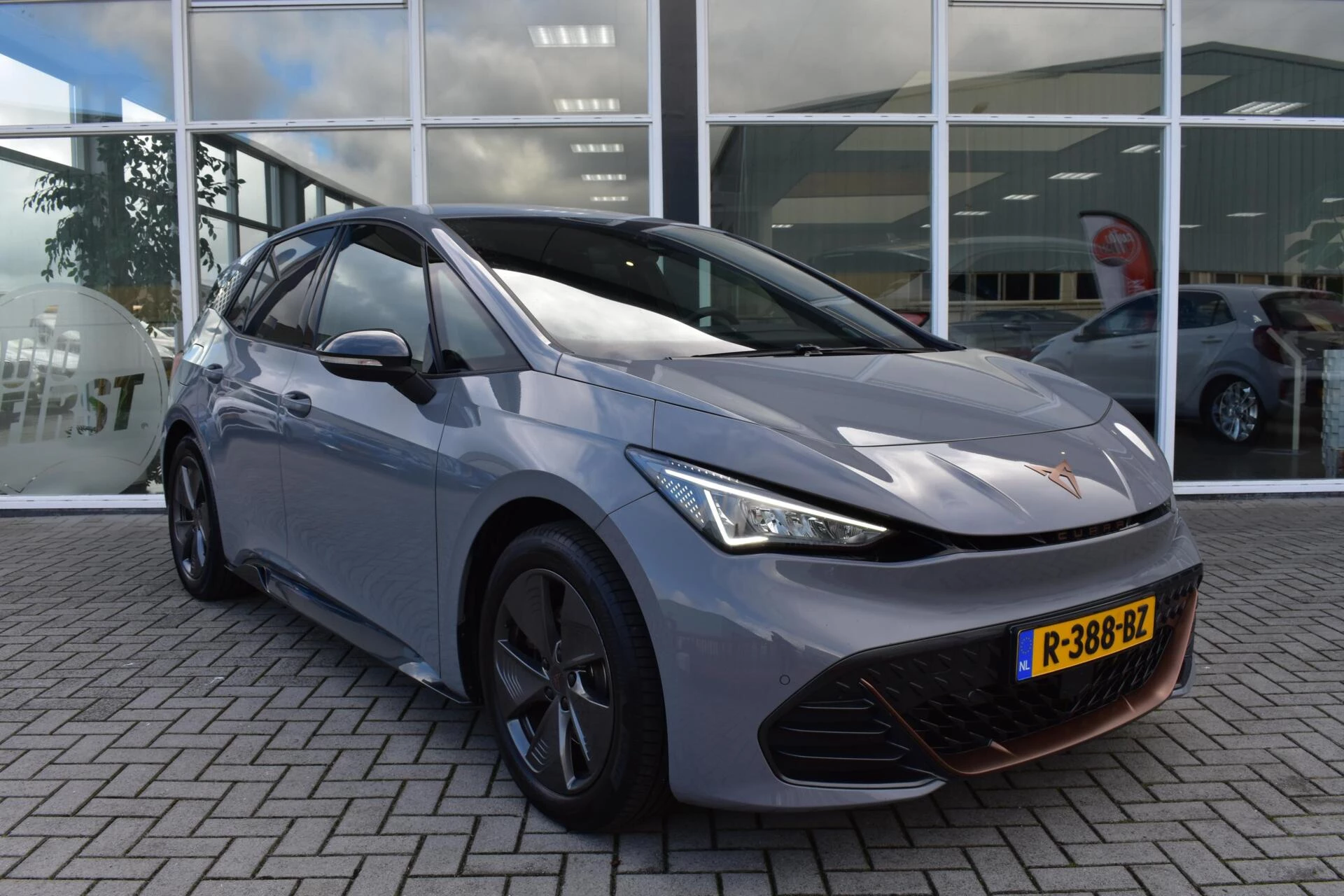 Hoofdafbeelding CUPRA Born