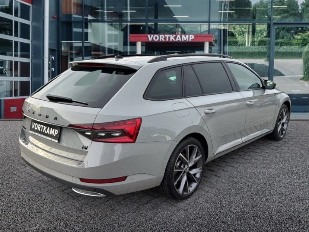 Hoofdafbeelding Škoda Superb