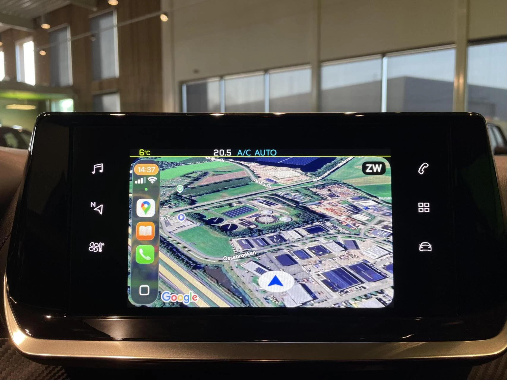 Hoofdafbeelding Peugeot e-2008