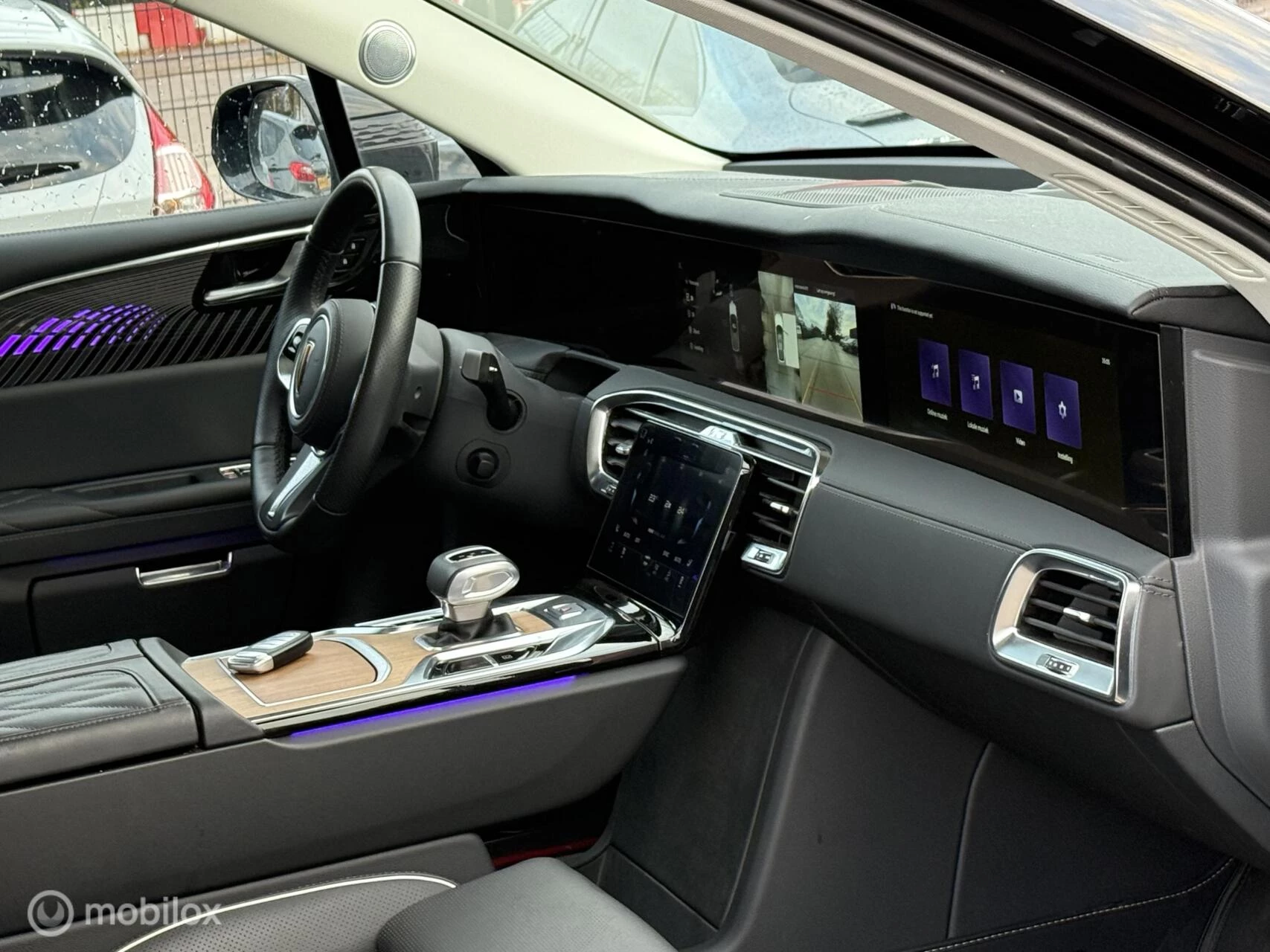 Hoofdafbeelding Hongqi E-HS9