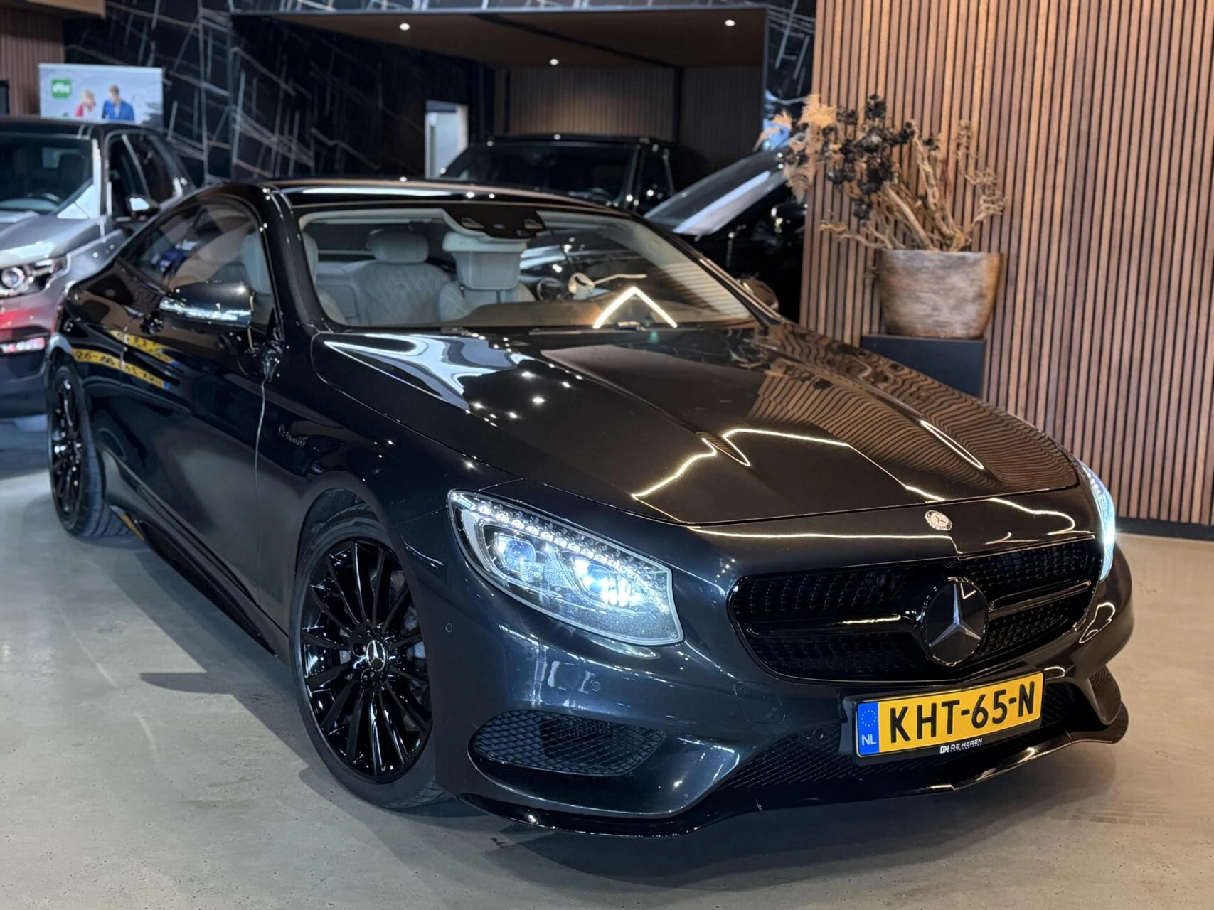 Hoofdafbeelding Mercedes-Benz S-Klasse