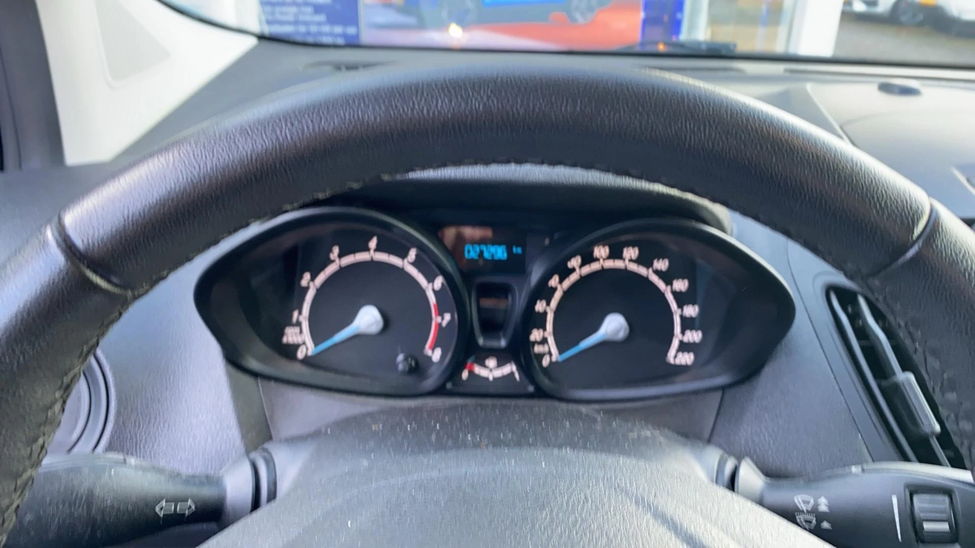 Hoofdafbeelding Ford Transit Courier