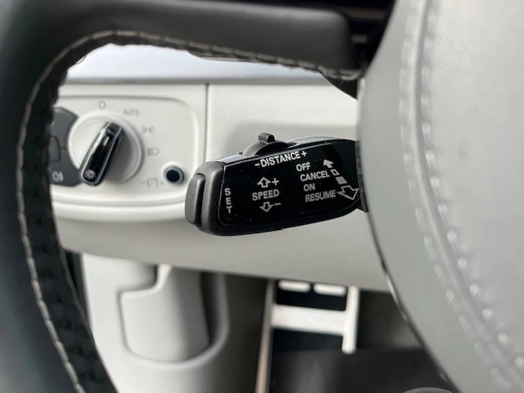 Hoofdafbeelding Audi S8