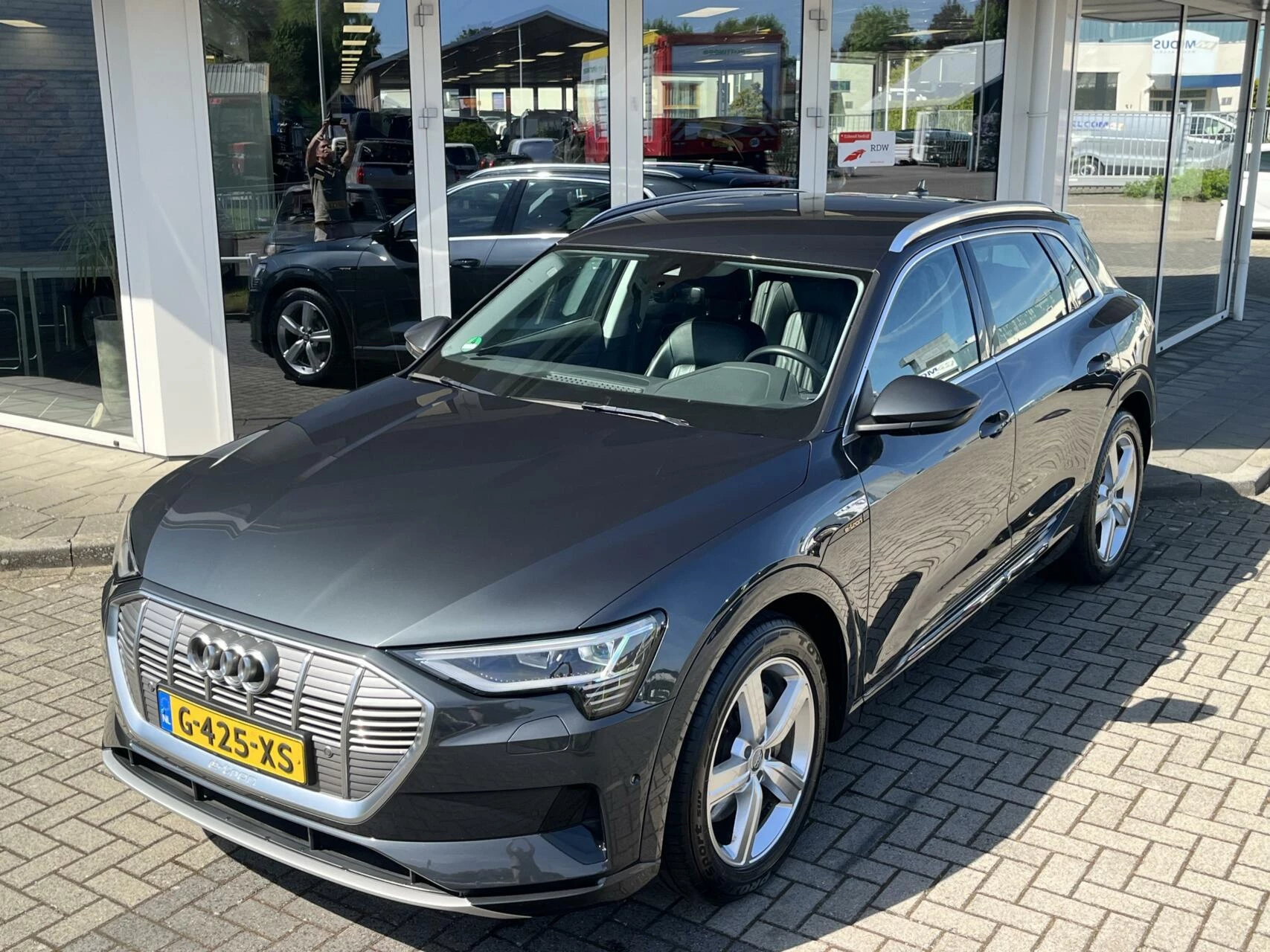 Hoofdafbeelding Audi e-tron