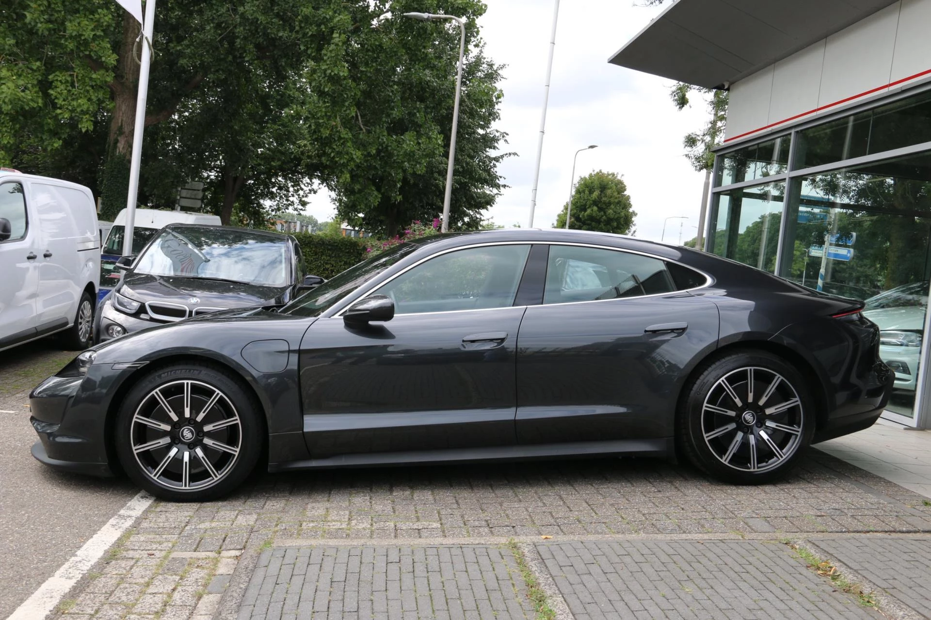 Hoofdafbeelding Porsche Taycan