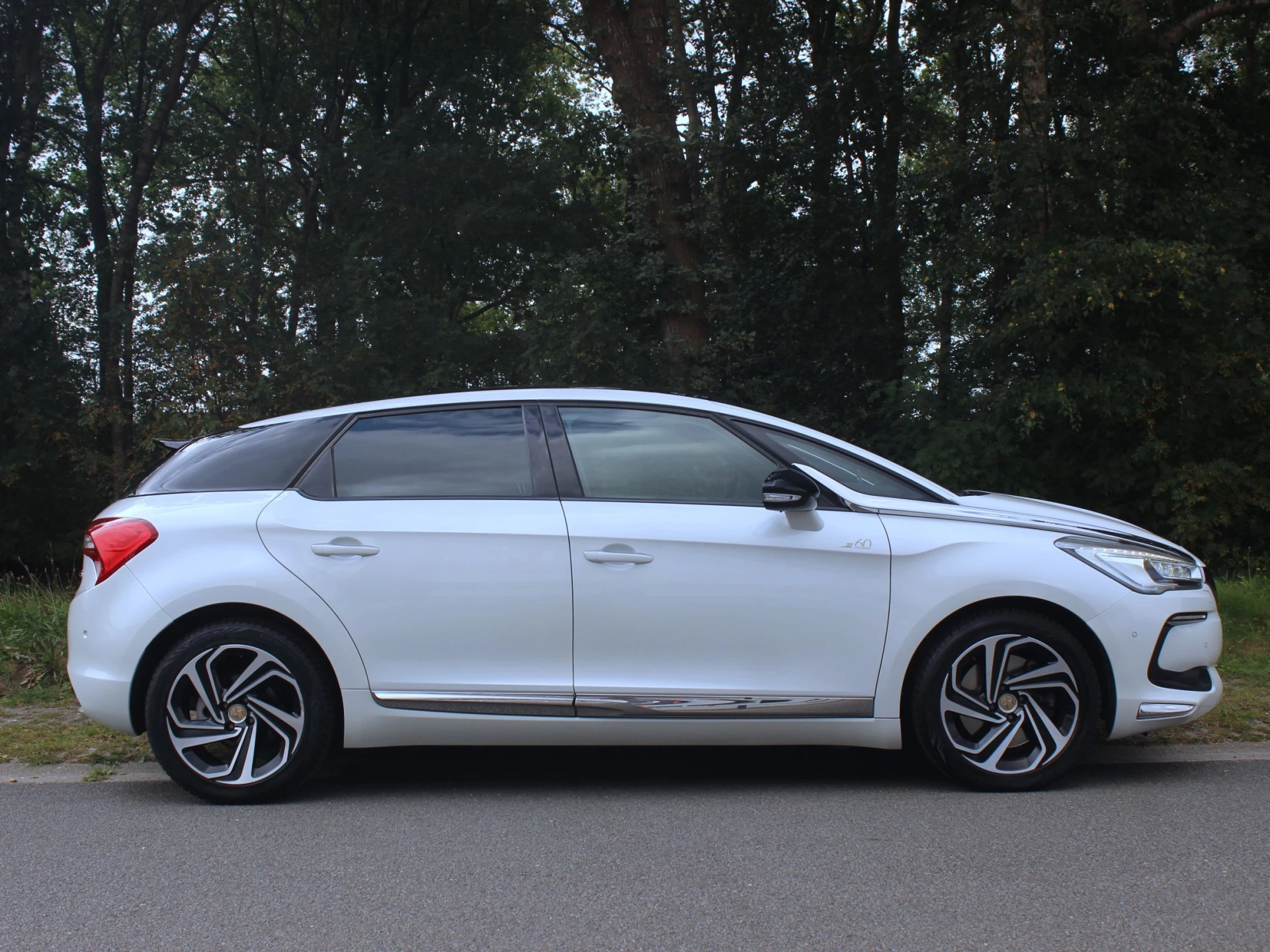 Hoofdafbeelding DS DS 5