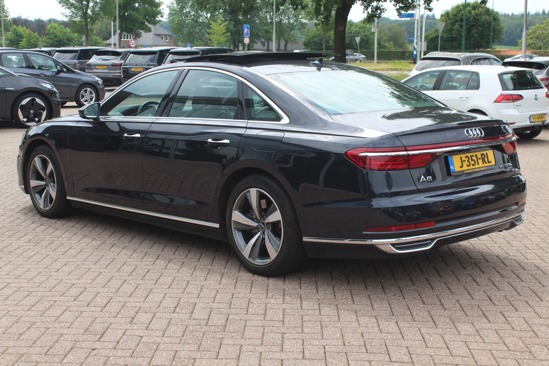Hoofdafbeelding Audi A8