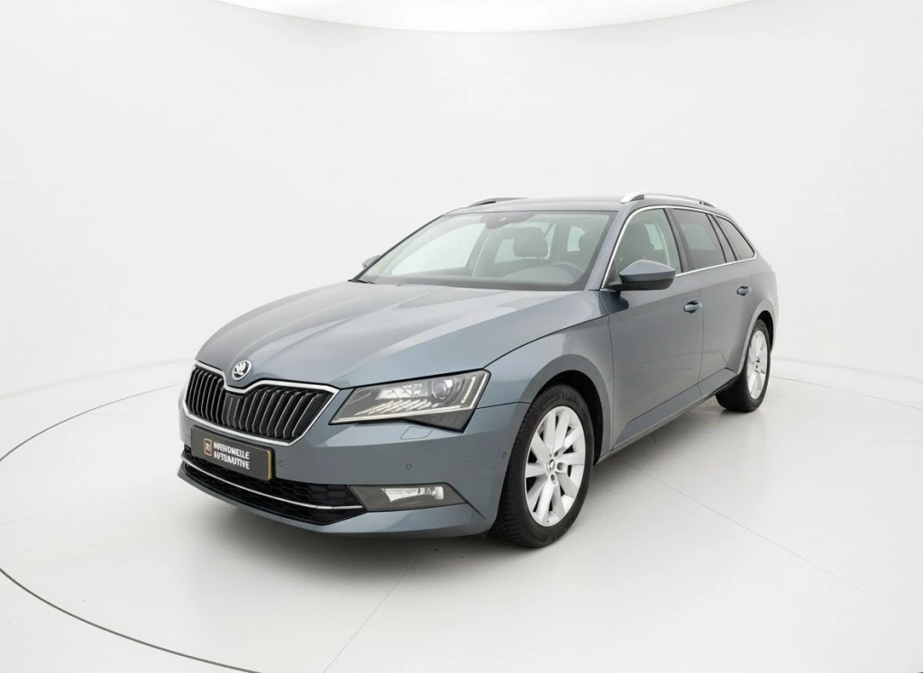Hoofdafbeelding Škoda Superb