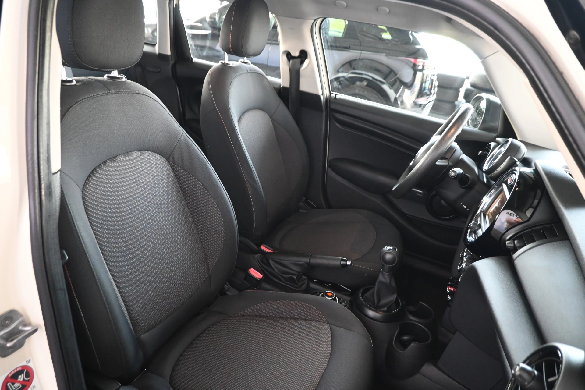 Hoofdafbeelding MINI One