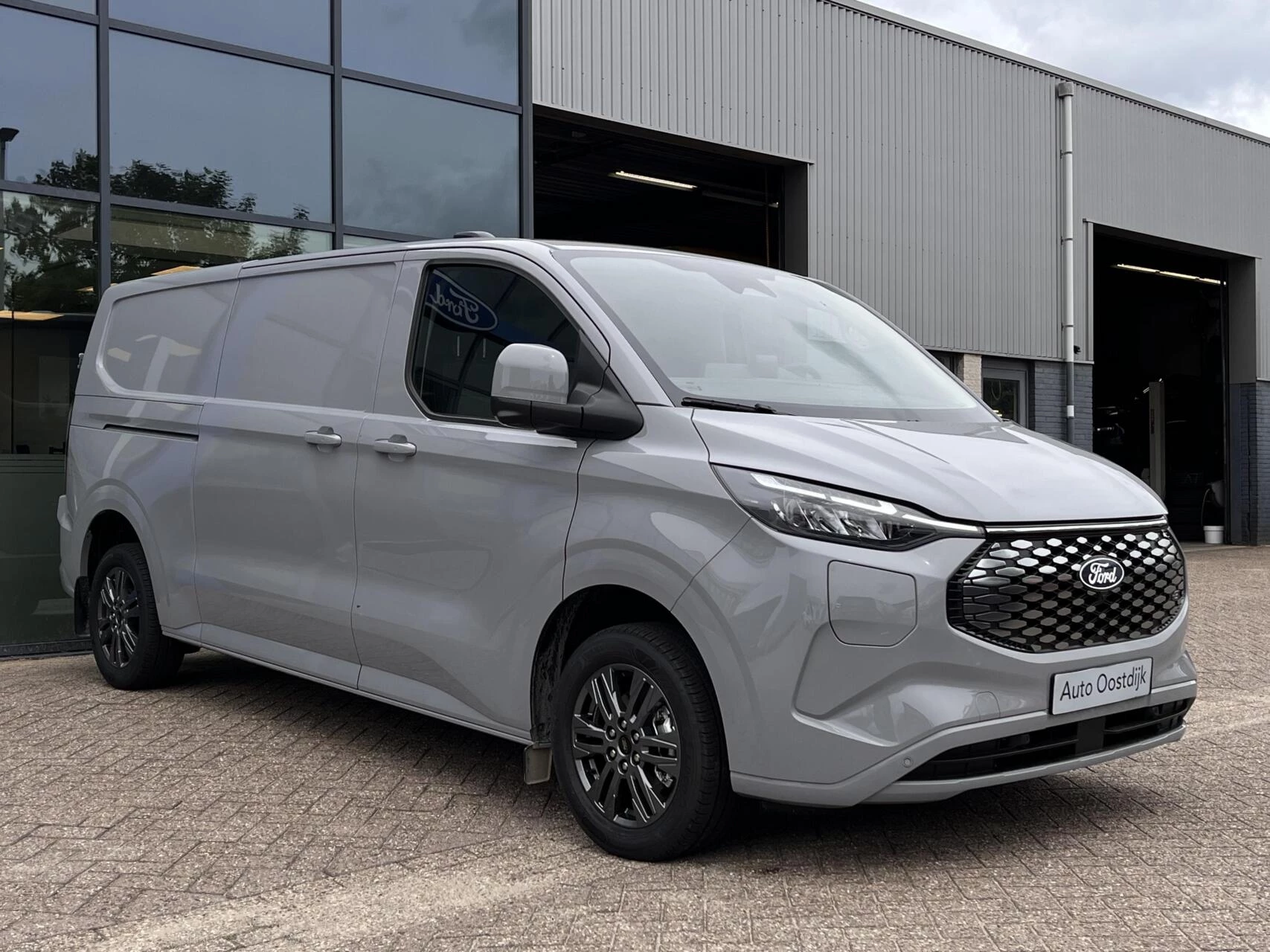 Hoofdafbeelding Ford E-Transit Custom