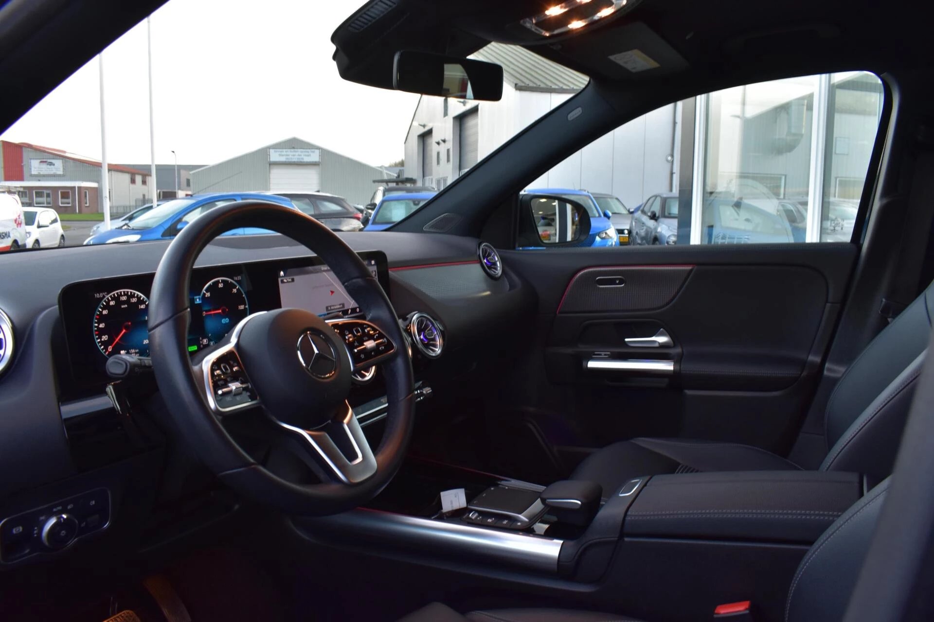 Hoofdafbeelding Mercedes-Benz EQA