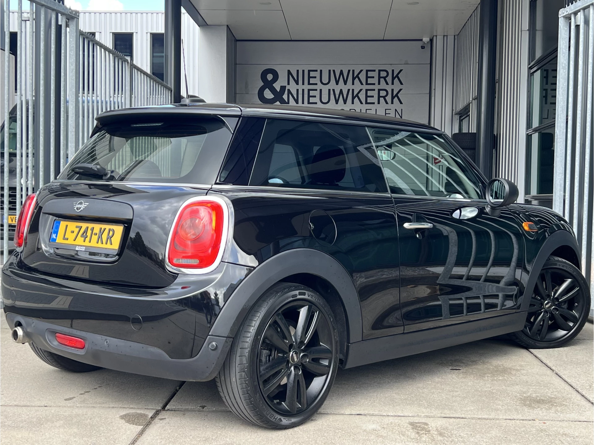 Hoofdafbeelding MINI One