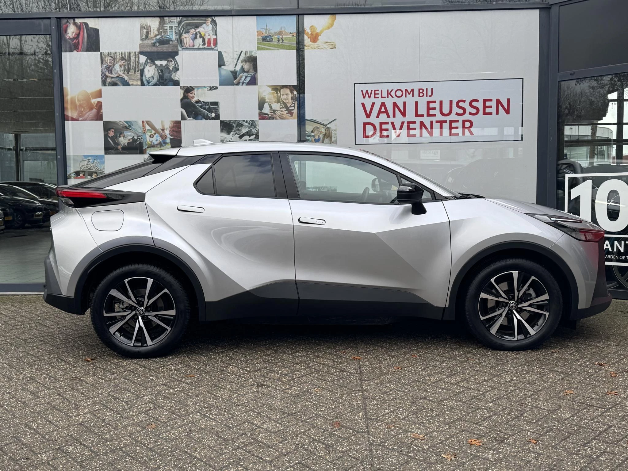 Hoofdafbeelding Toyota C-HR