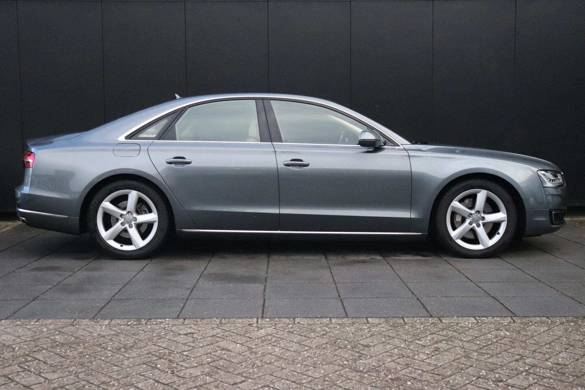 Hoofdafbeelding Audi A8