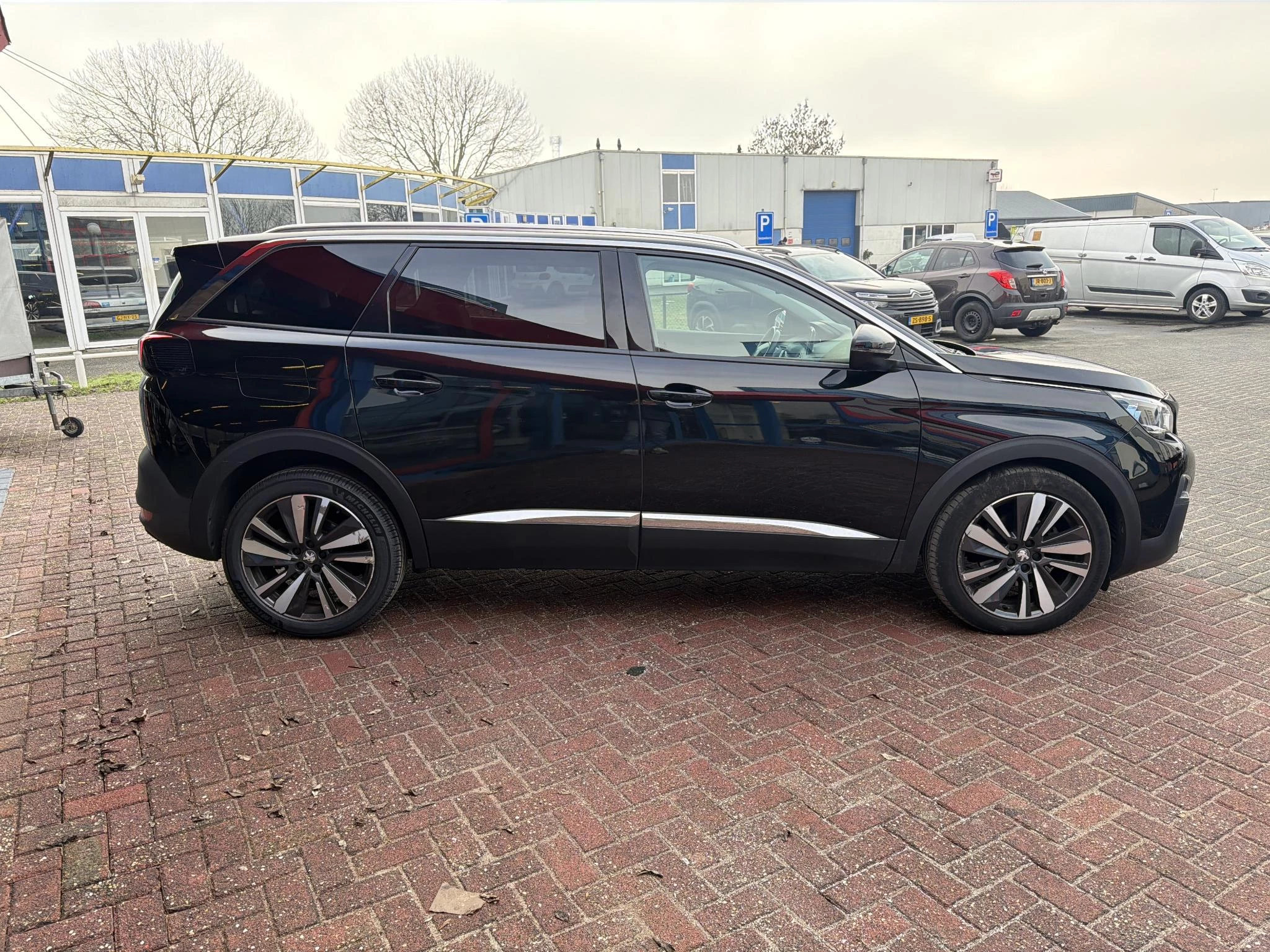 Hoofdafbeelding Peugeot 5008