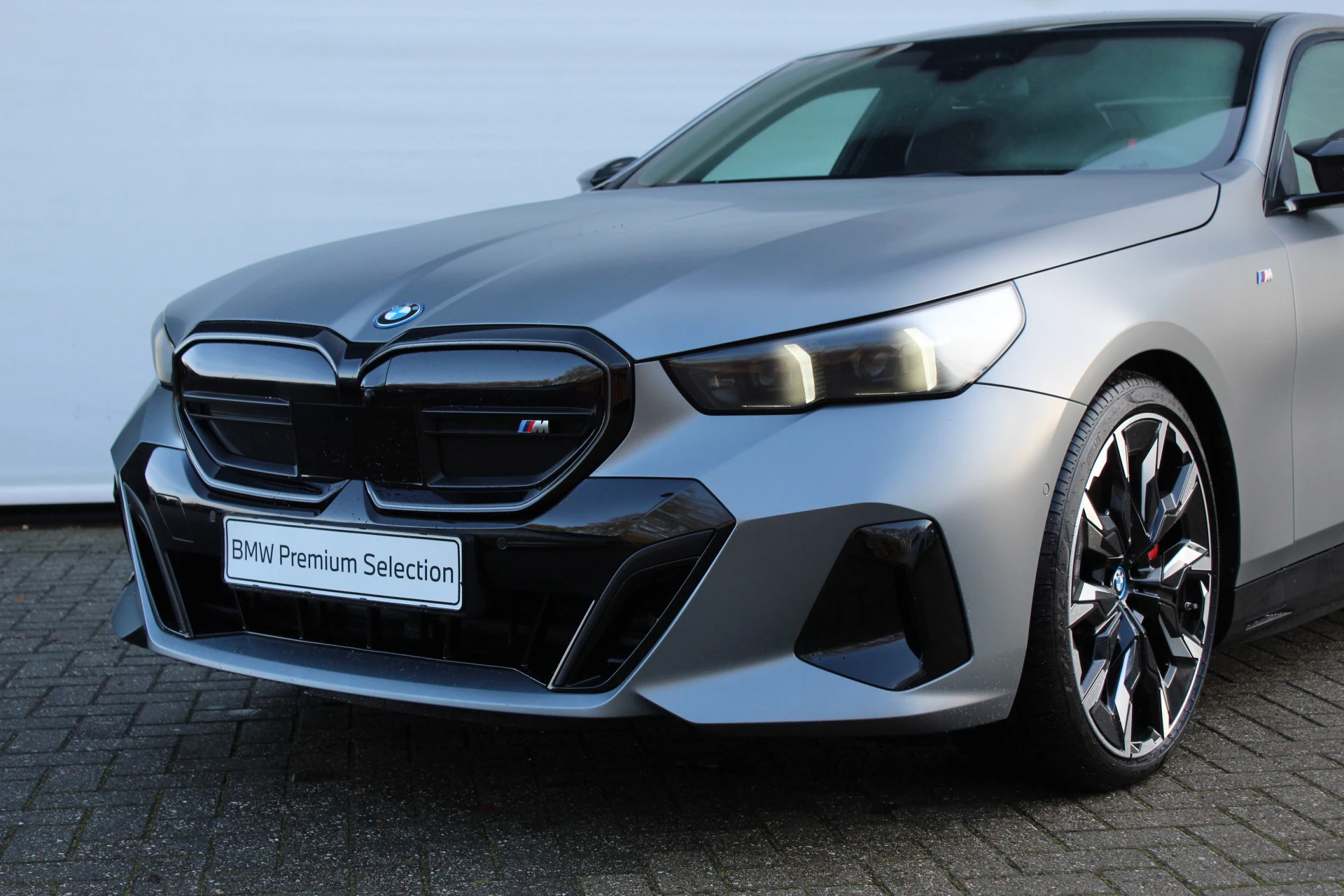 Hoofdafbeelding BMW i5