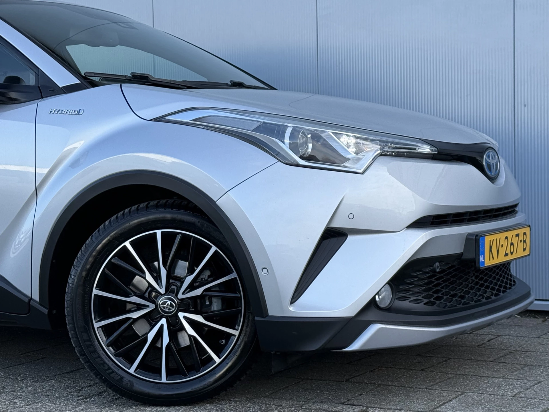 Hoofdafbeelding Toyota C-HR