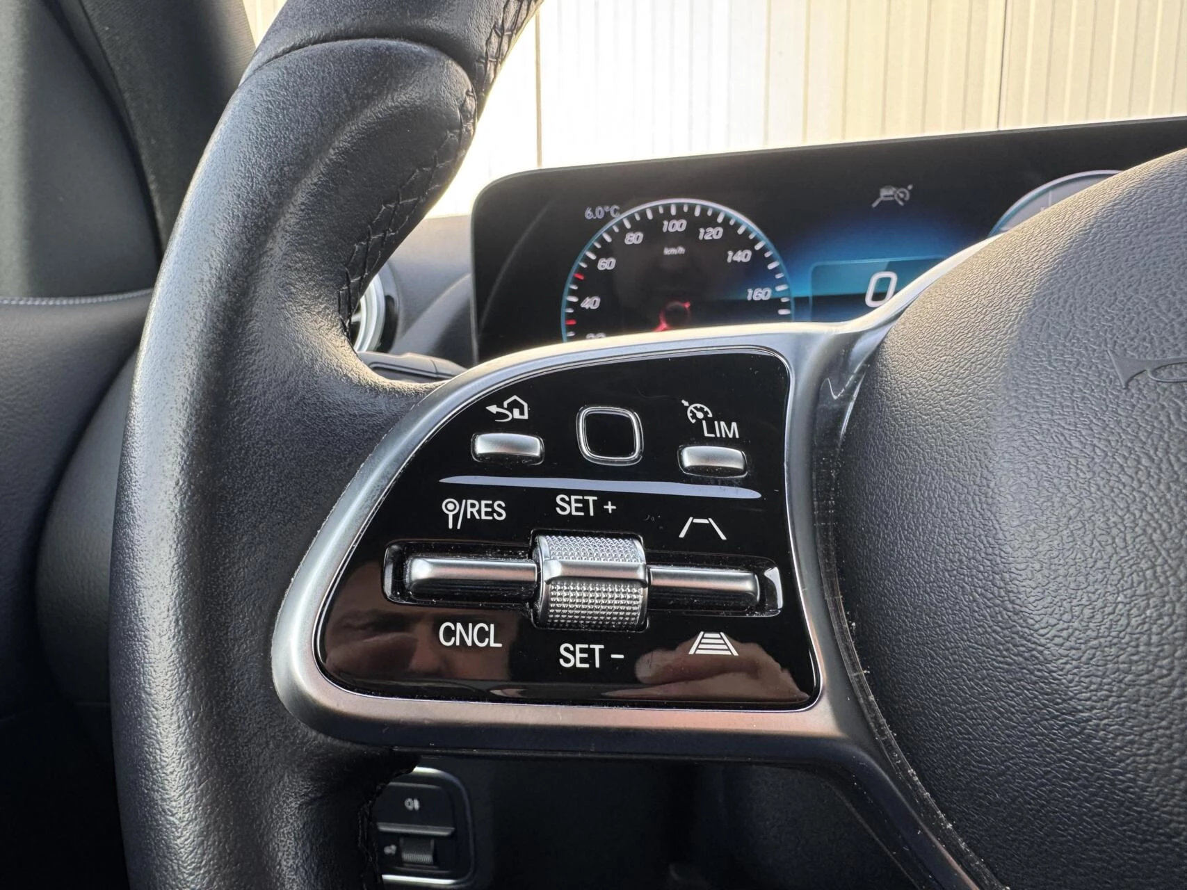 Hoofdafbeelding Mercedes-Benz EQA