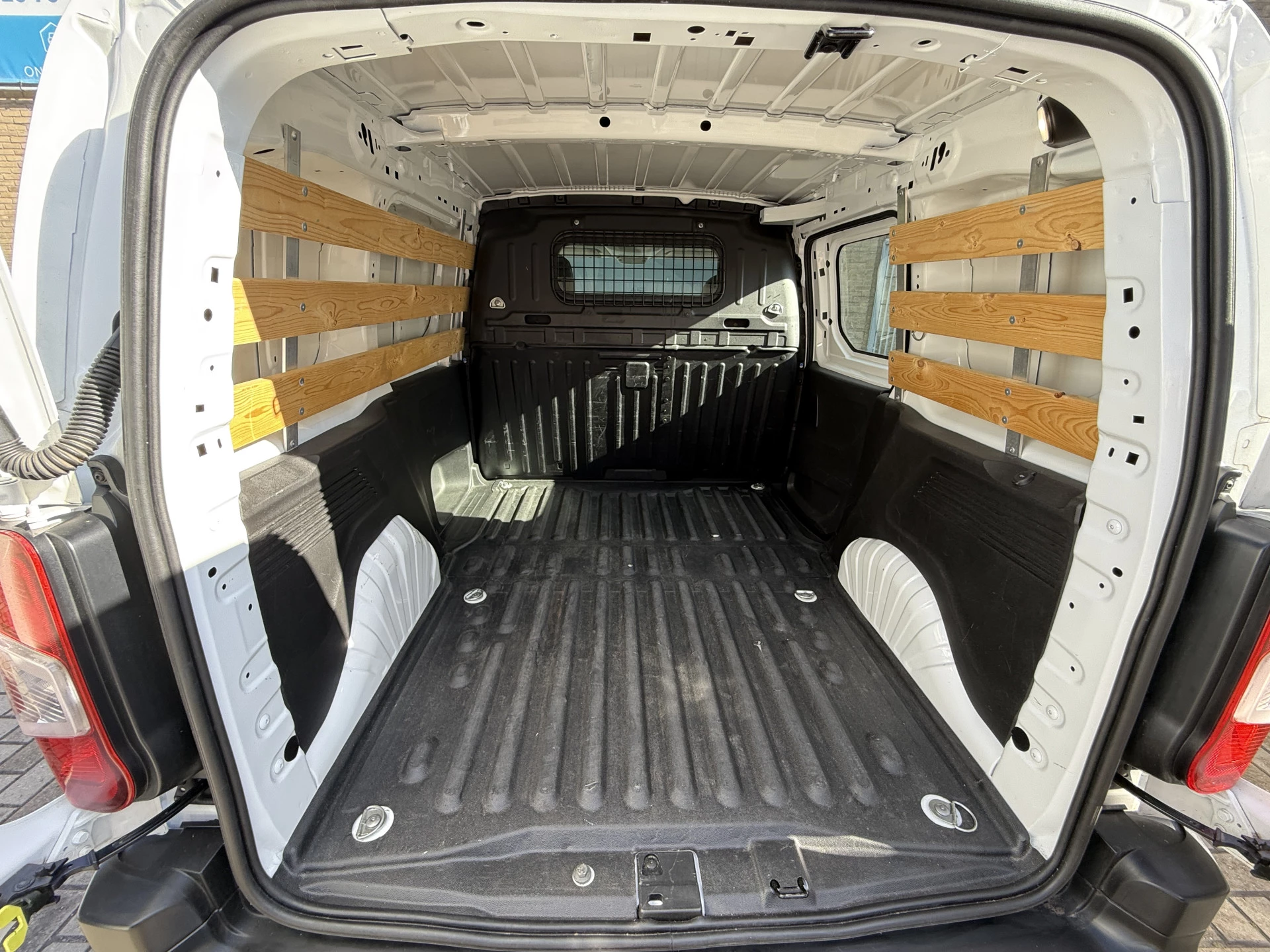 Hoofdafbeelding Peugeot Partner