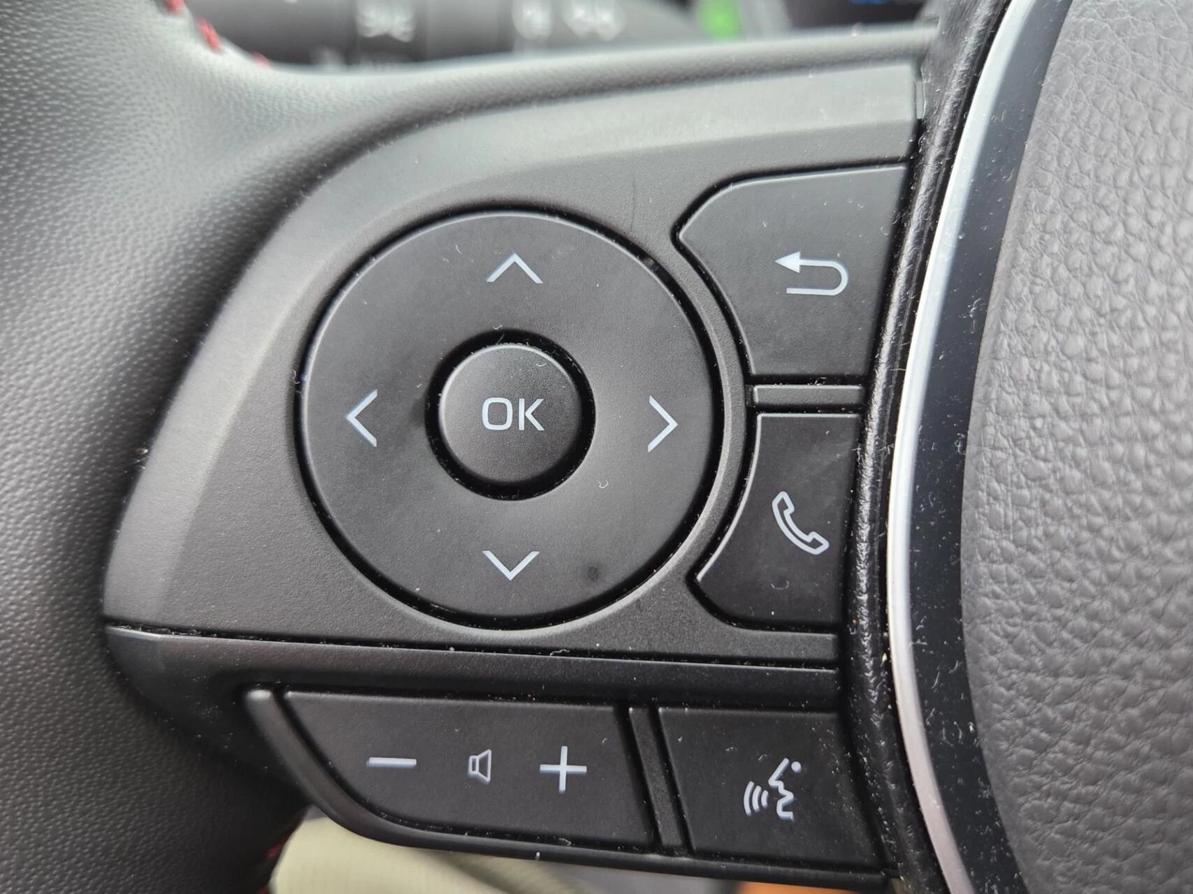 Hoofdafbeelding Suzuki Across