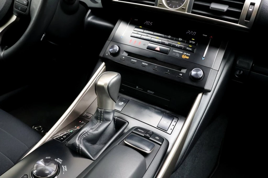 Hoofdafbeelding Lexus IS