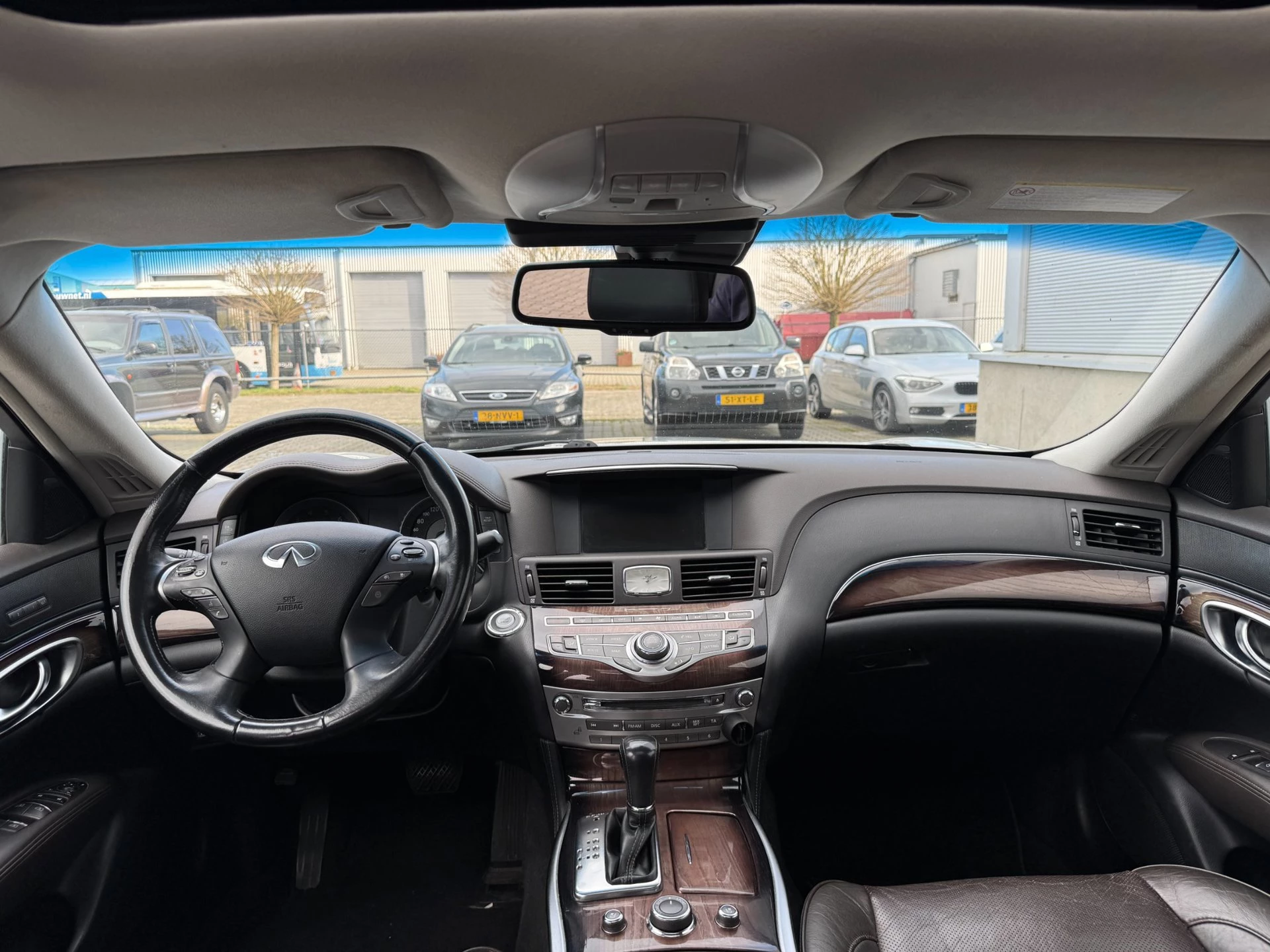 Hoofdafbeelding Infiniti M