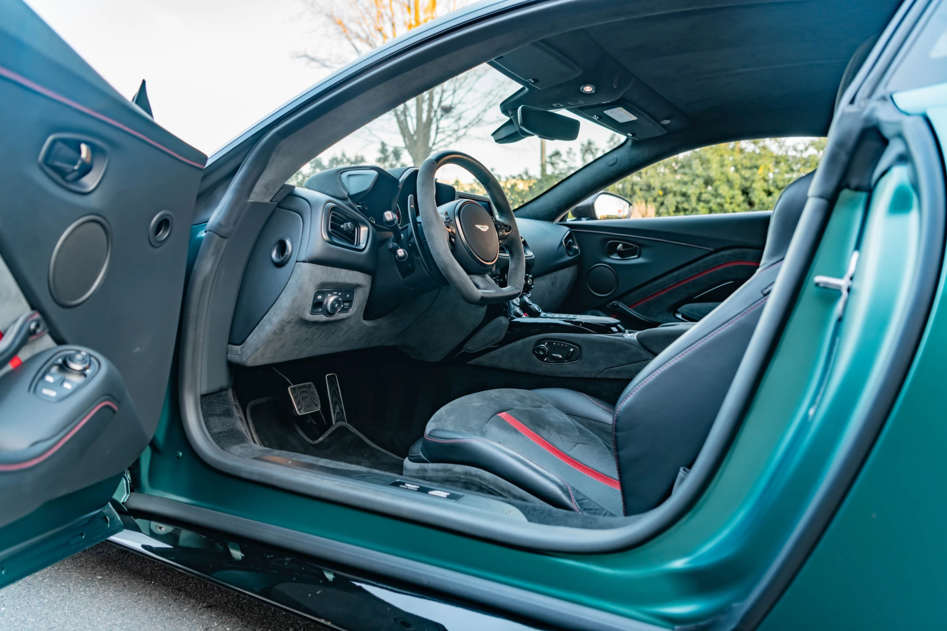 Hoofdafbeelding Aston Martin V8 Vantage