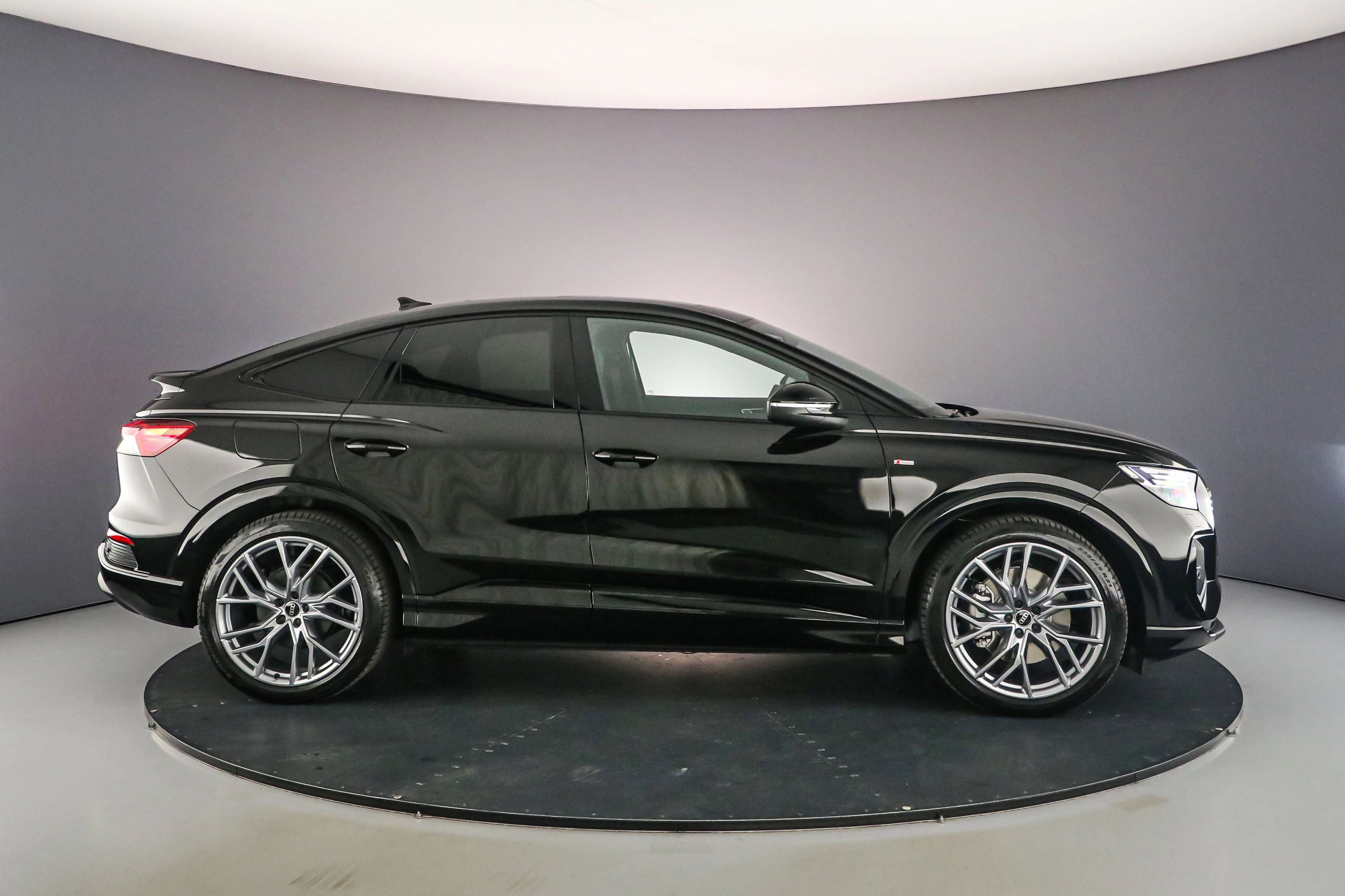 Hoofdafbeelding Audi Q4 e-tron