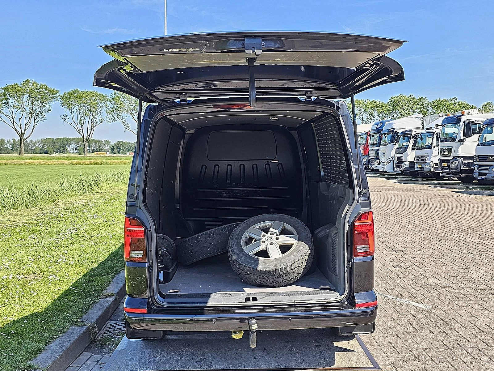 Hoofdafbeelding Volkswagen Transporter