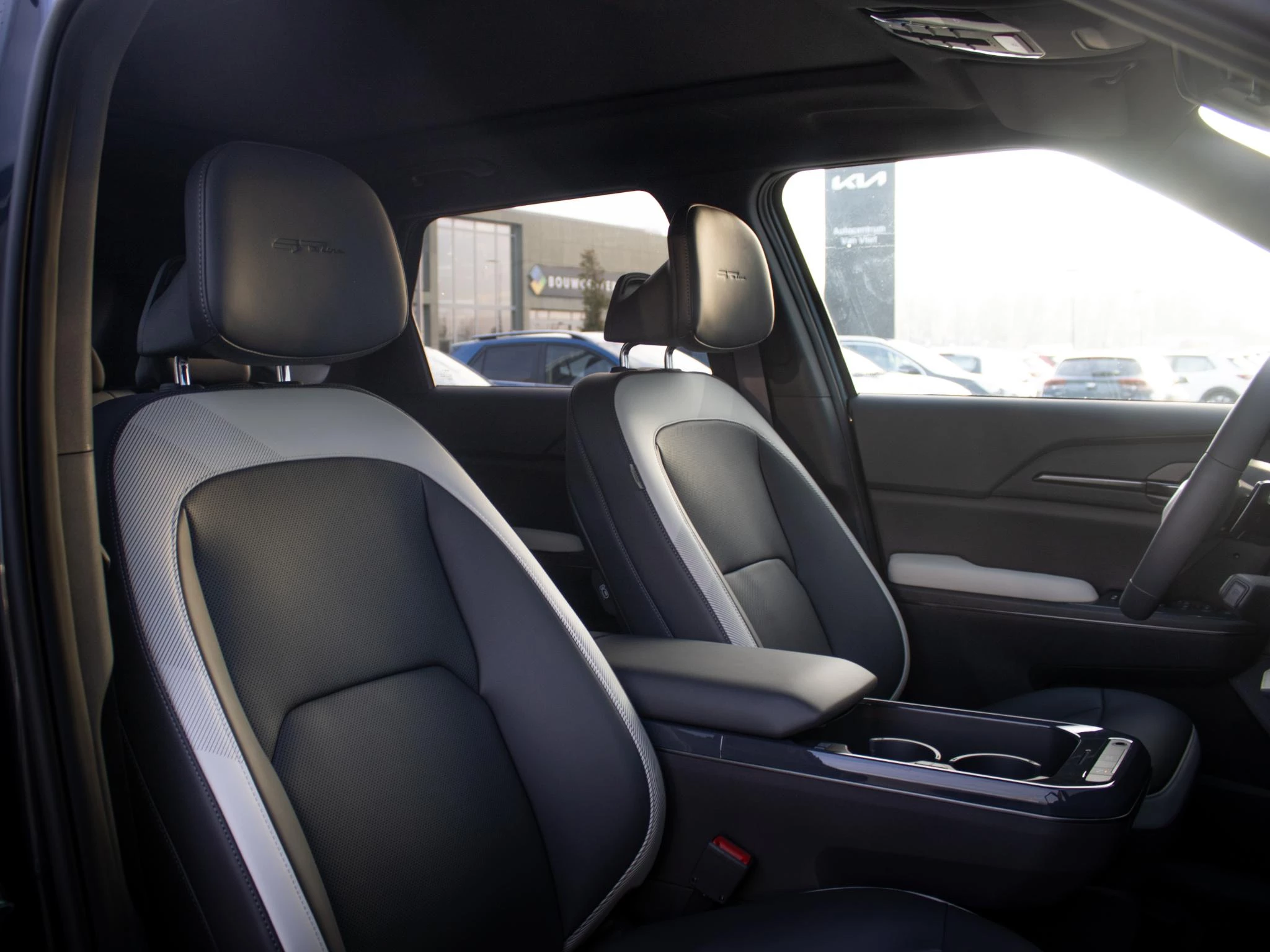 Hoofdafbeelding Kia EV5