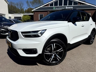 Hoofdafbeelding Volvo XC40 Volvo XC40 2.0 B4 200pk R-Design Panoramadak, Trekhaak, Camera