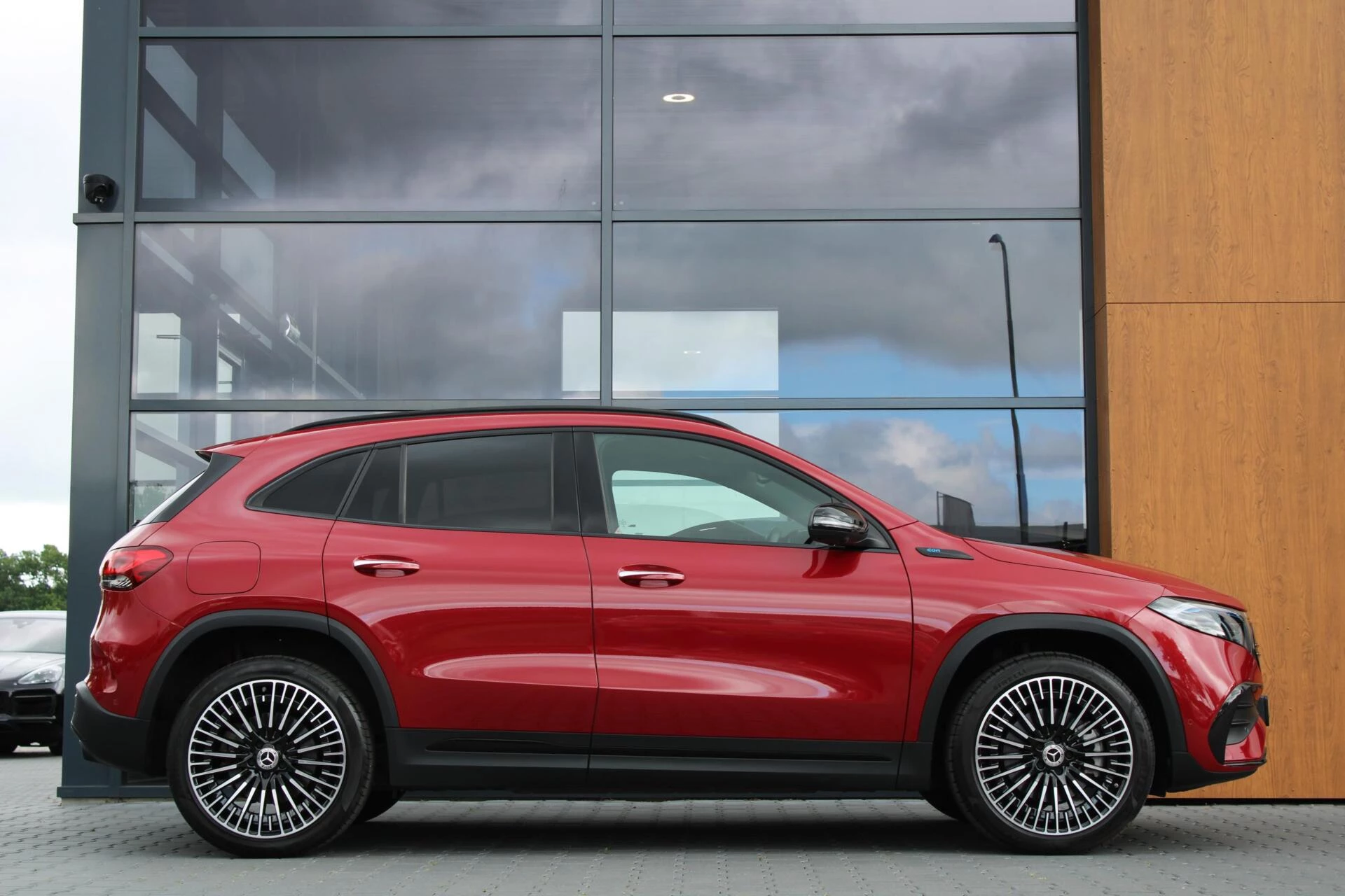 Hoofdafbeelding Mercedes-Benz EQA