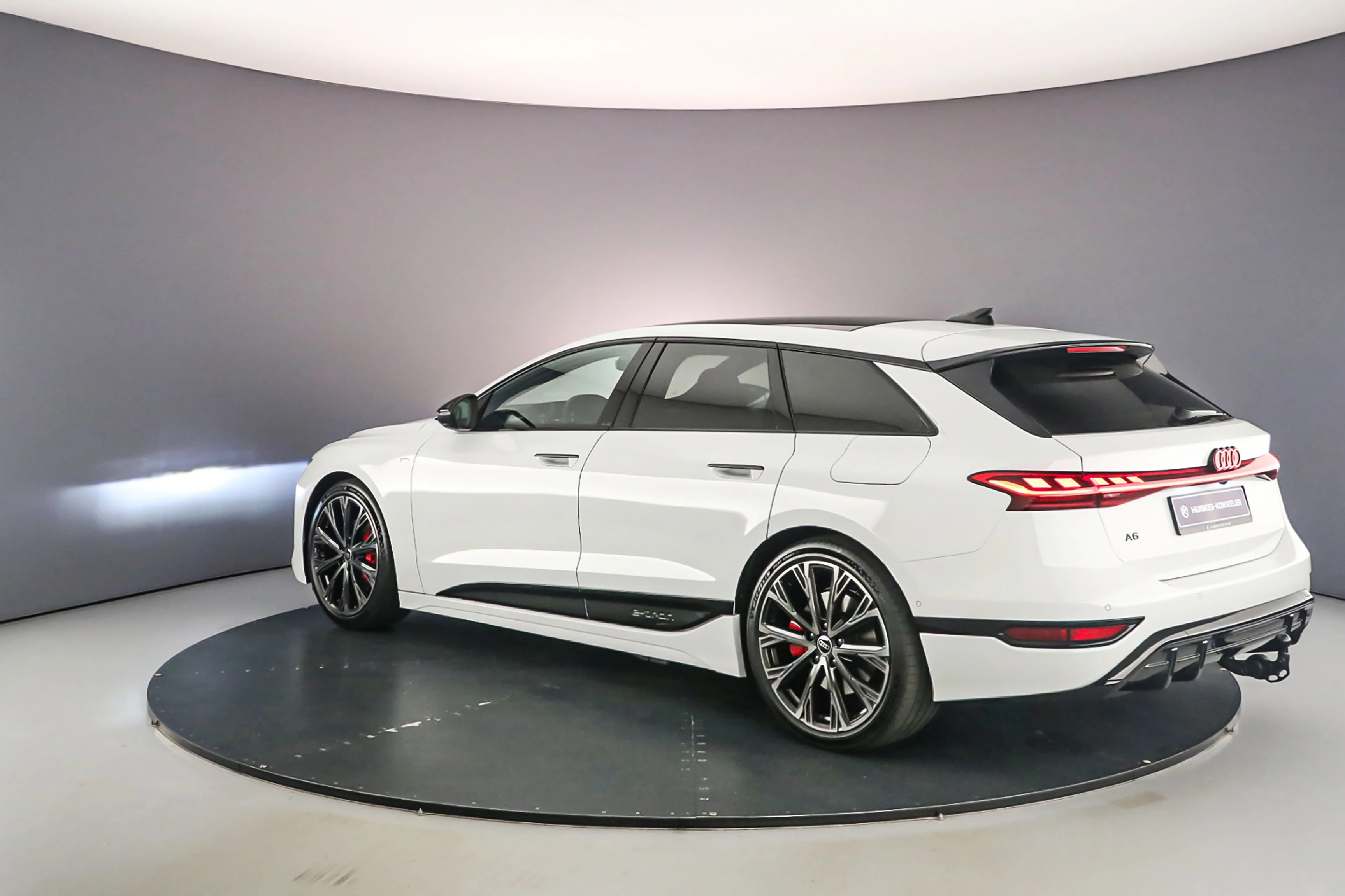 Hoofdafbeelding Audi A6 e-tron