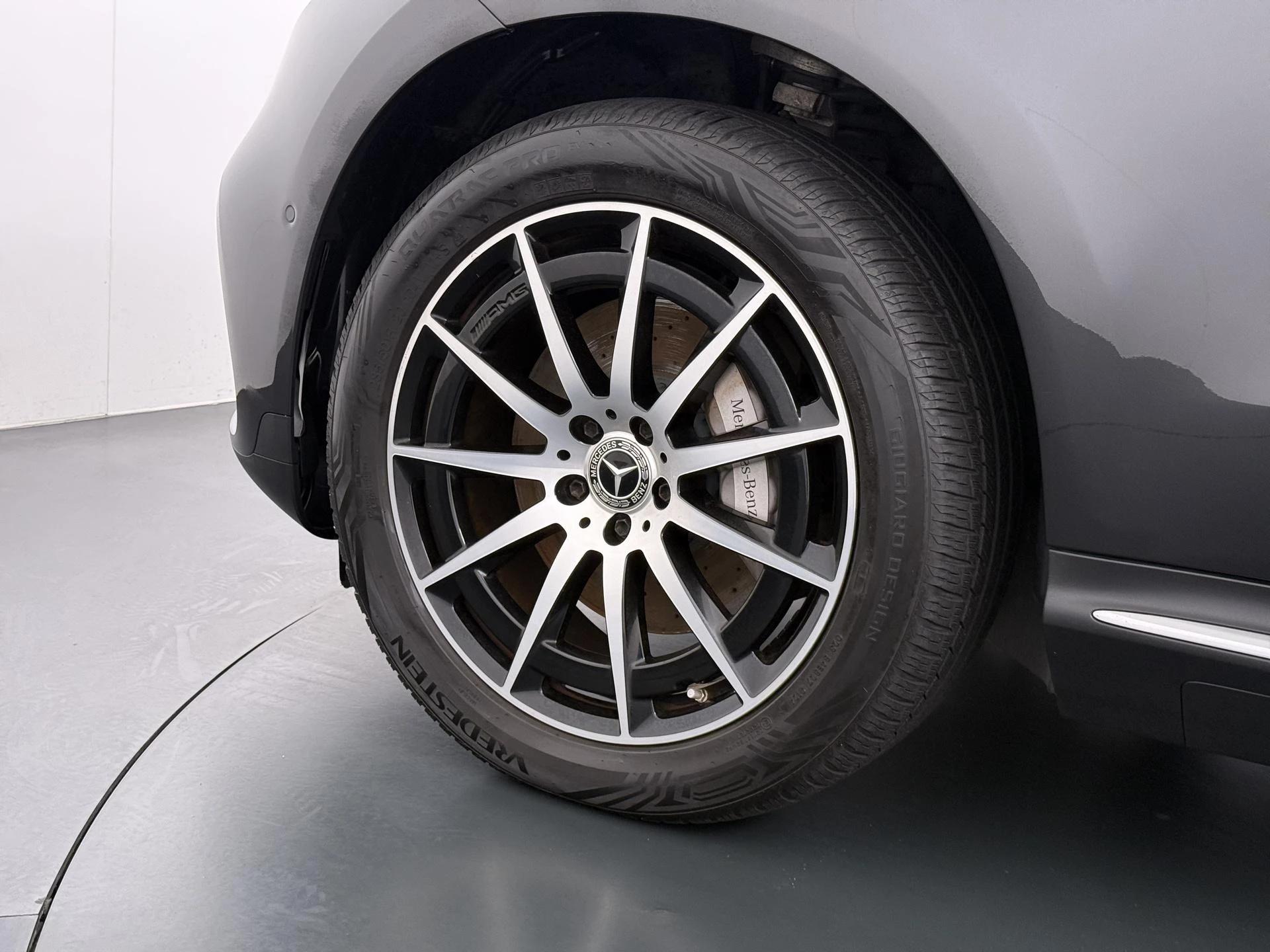 Hoofdafbeelding Mercedes-Benz EQC