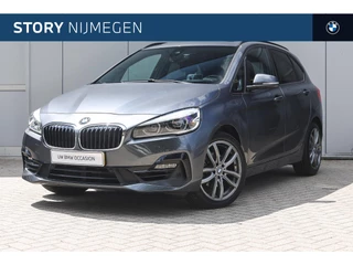 BMW 2 Serie Active Tourer 218i High Executive Sport Line Automaat / Panoramadak / Achteruitrijcamera / Comfort Access / Sportstoelen / LED / / Park Assistant / Head-Up