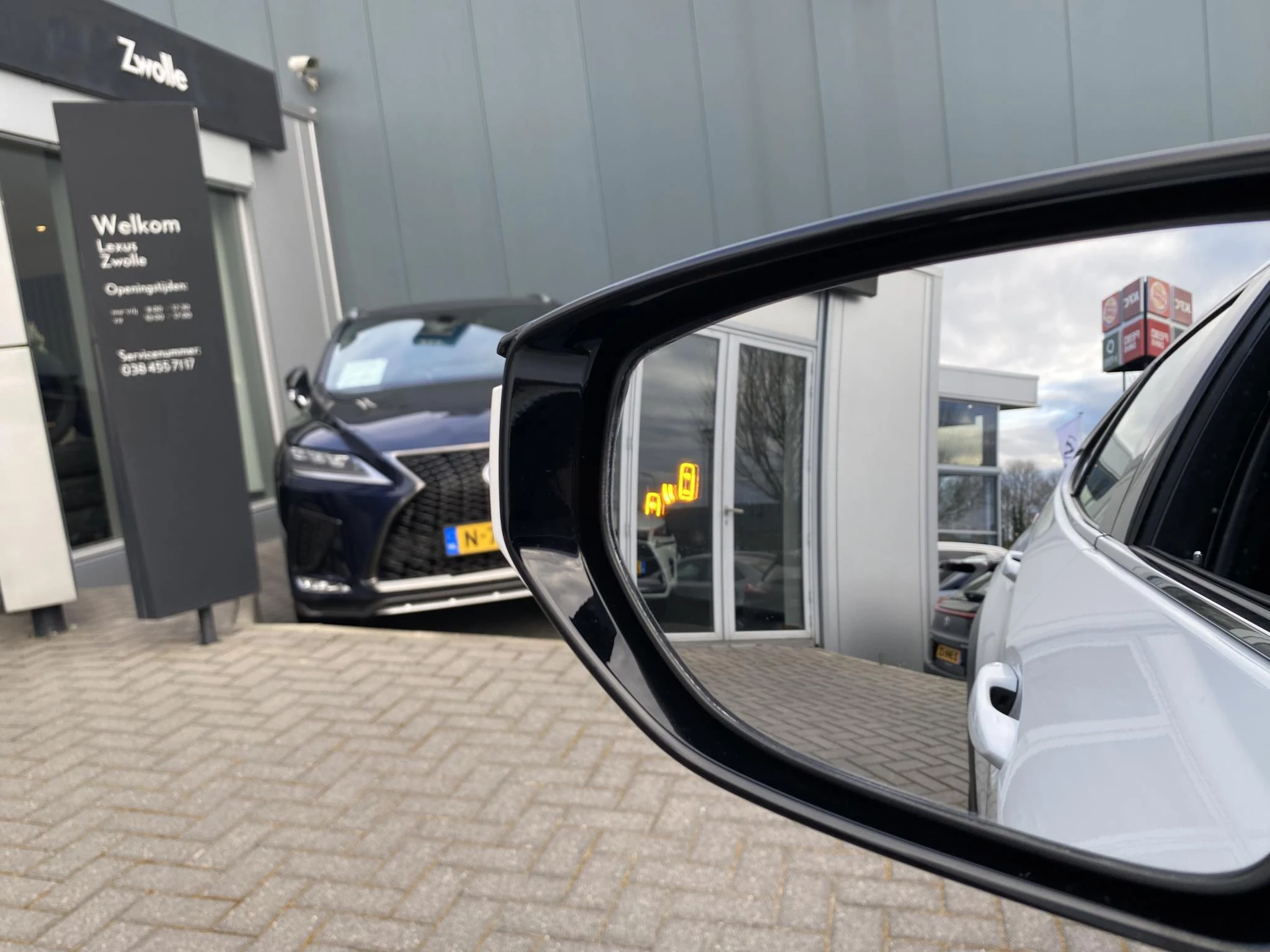 Hoofdafbeelding Lexus UX