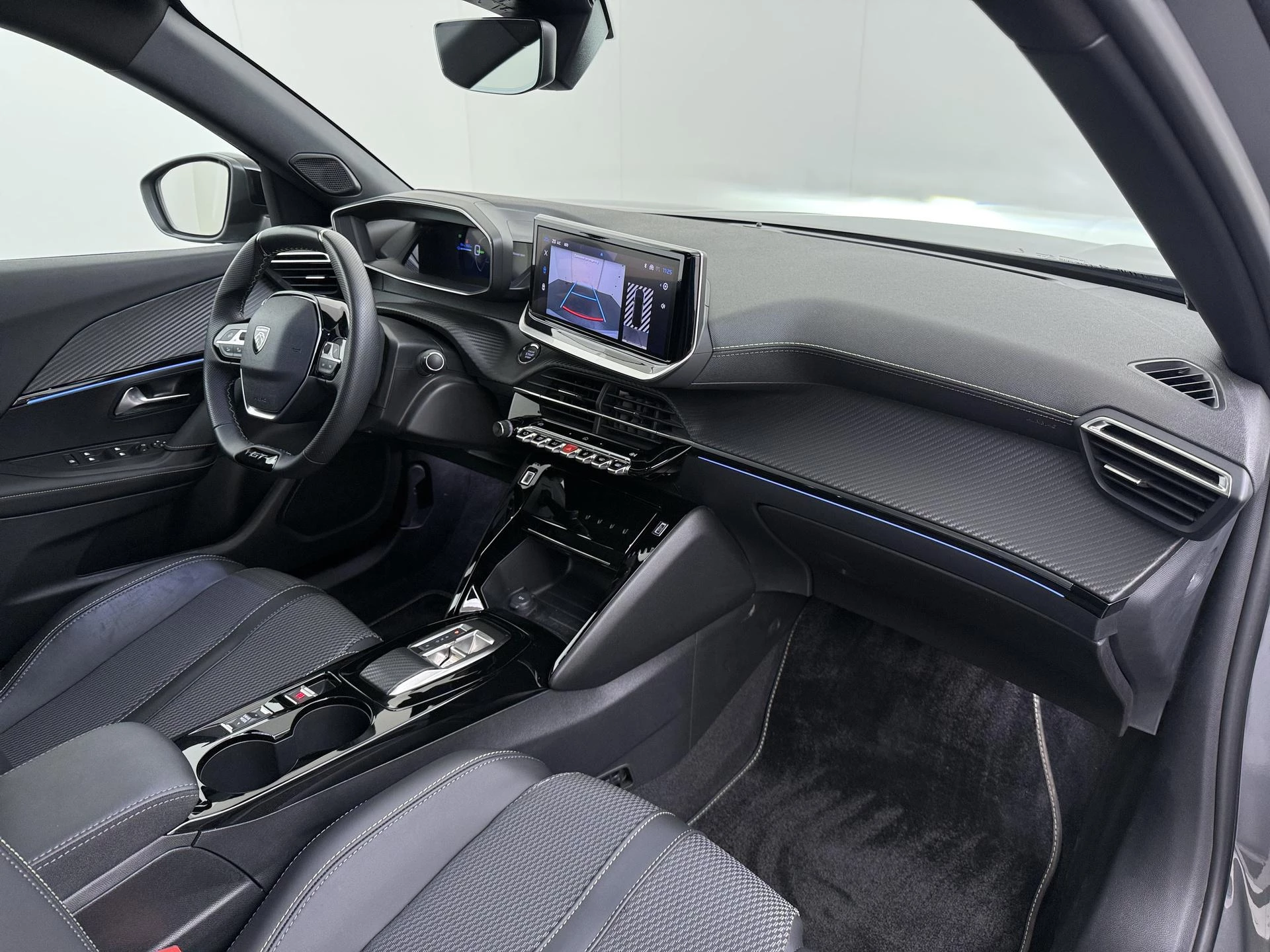 Hoofdafbeelding Peugeot e-2008