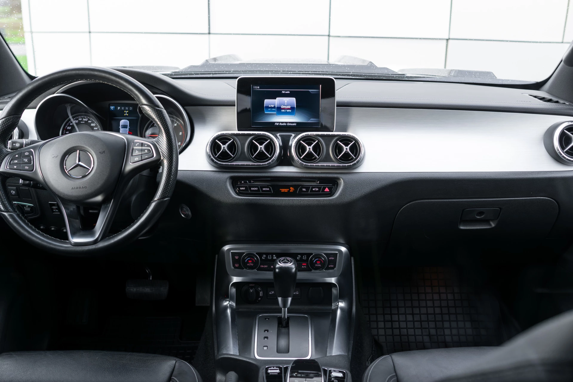 Hoofdafbeelding Mercedes-Benz X-Klasse