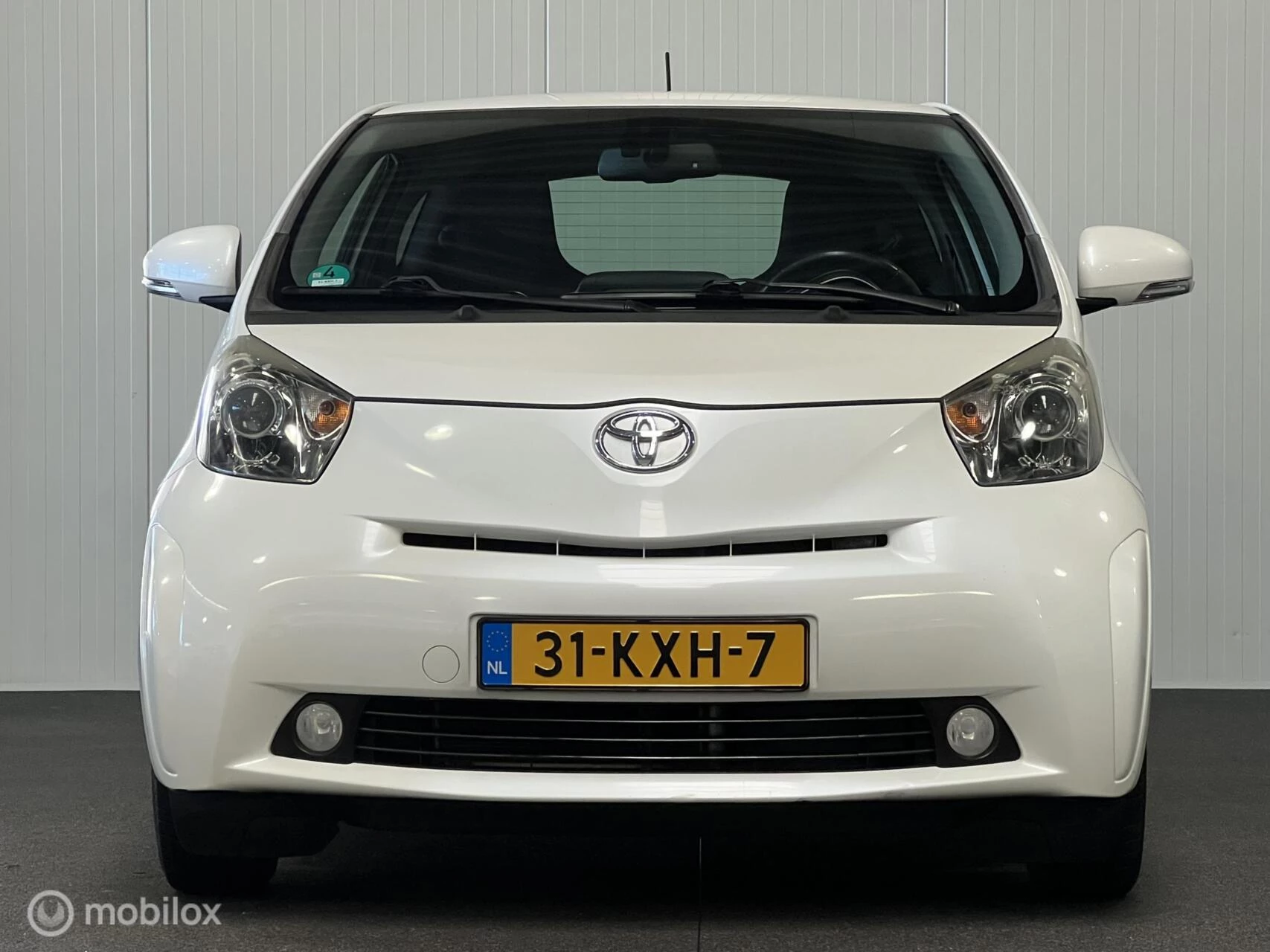 Hoofdafbeelding Toyota iQ