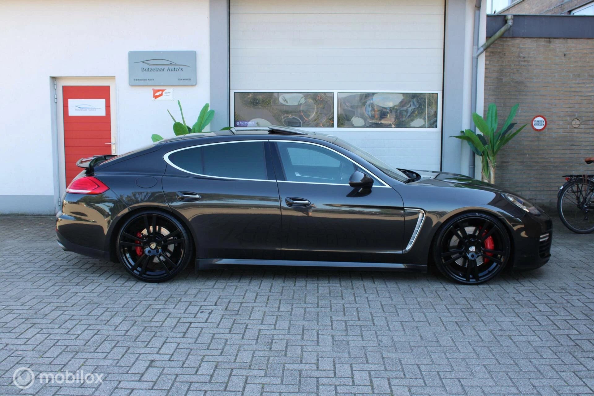 Hoofdafbeelding Porsche Panamera