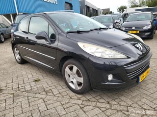 Hoofdafbeelding Peugeot 207 Peugeot 207 1.6 VTi Première