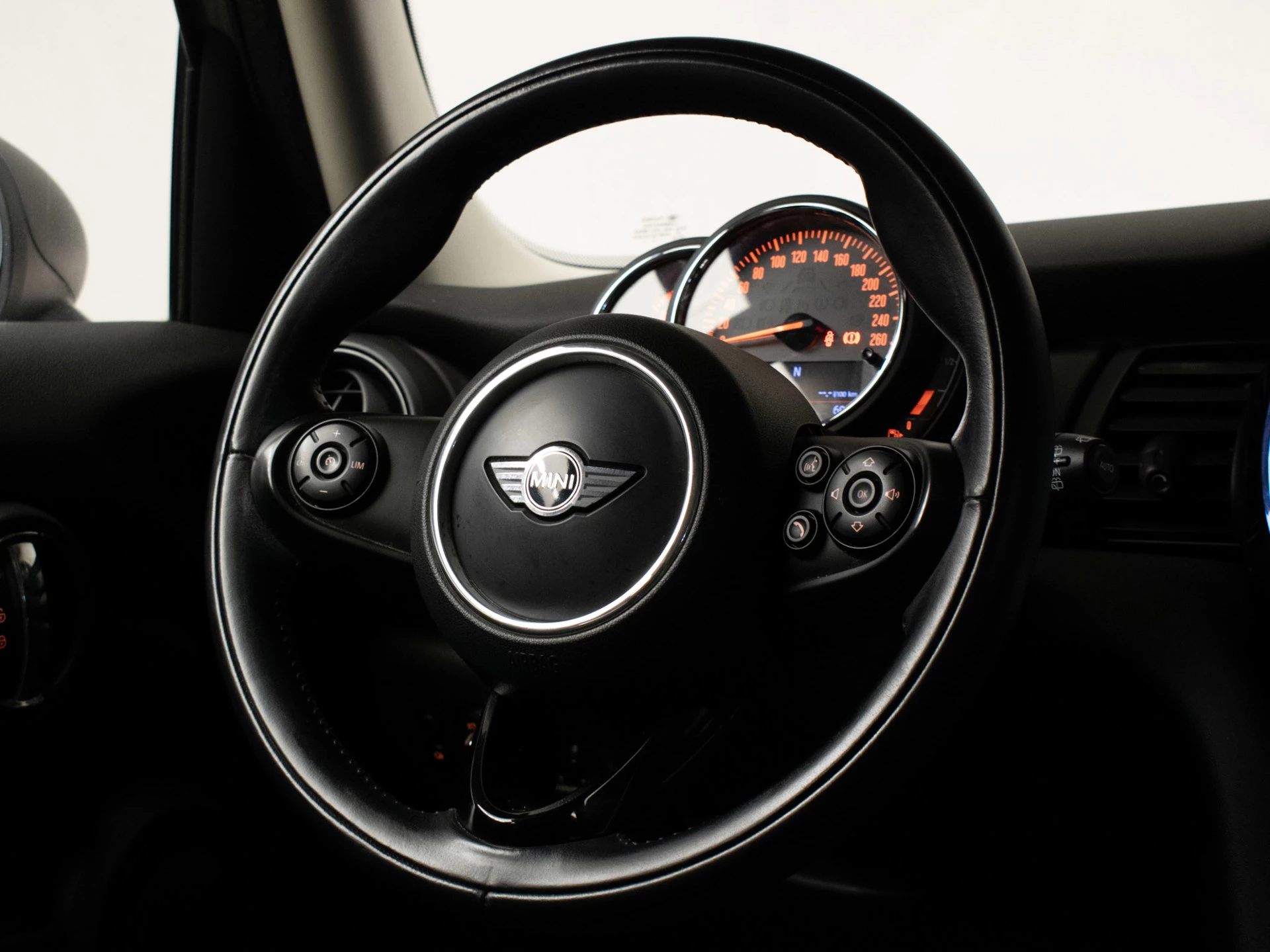 Hoofdafbeelding MINI One