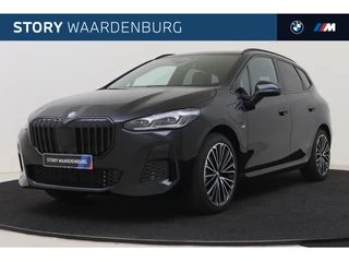 BMW 2 Serie Active Tourer 225e xDrive M Sport Automaat / Panoramadak / Trekhaak / Sportstoelen / Achteruitrijcamera / Comfort Access / Adaptieve LED / M Adaptief onderstel