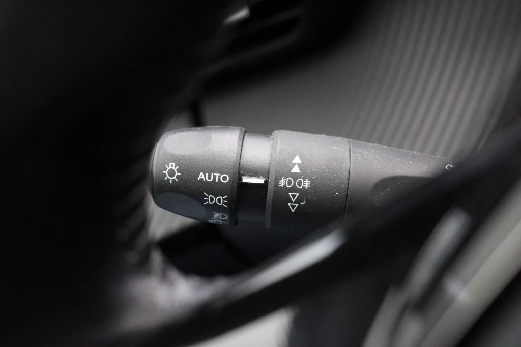 Hoofdafbeelding Peugeot e-2008