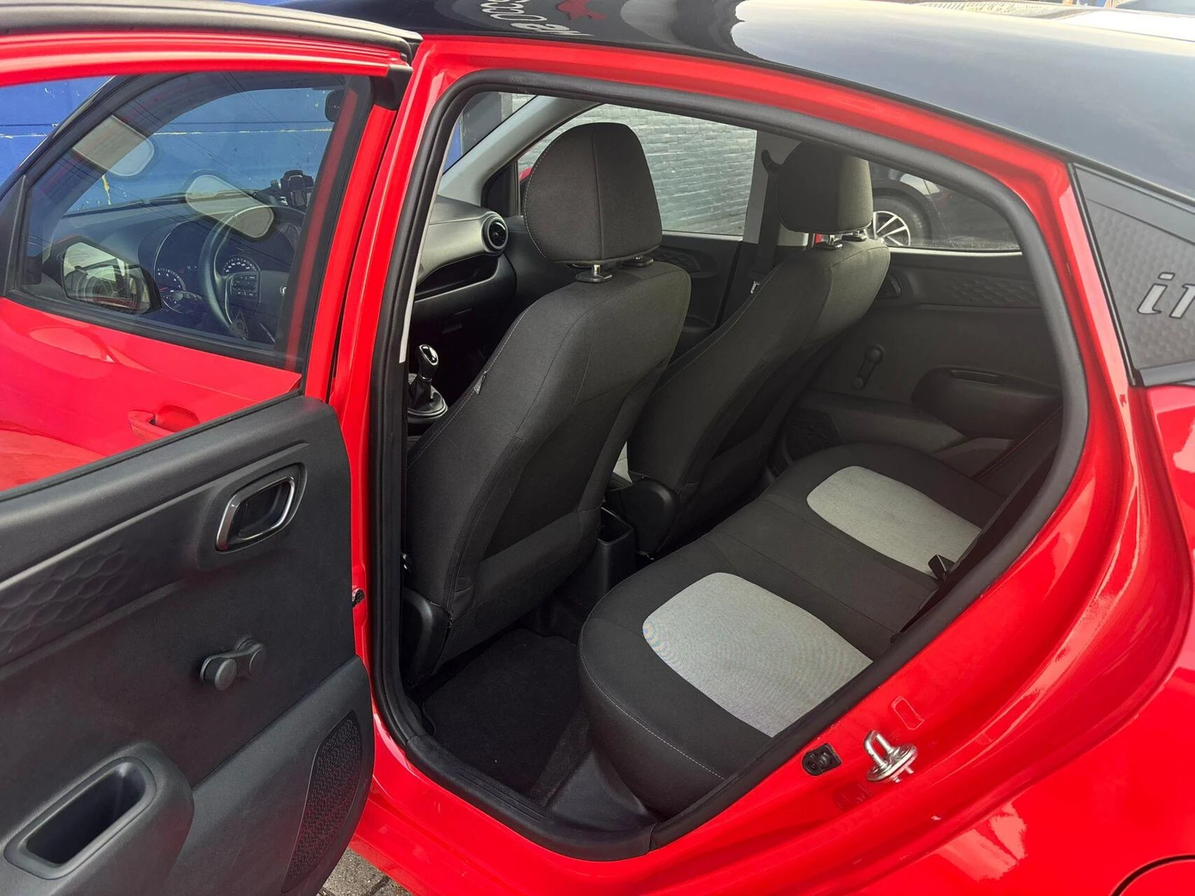 Hoofdafbeelding Hyundai i10