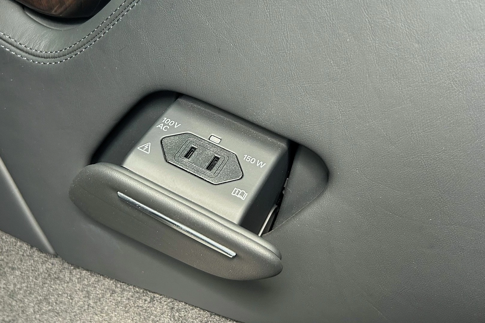 Hoofdafbeelding Audi A8